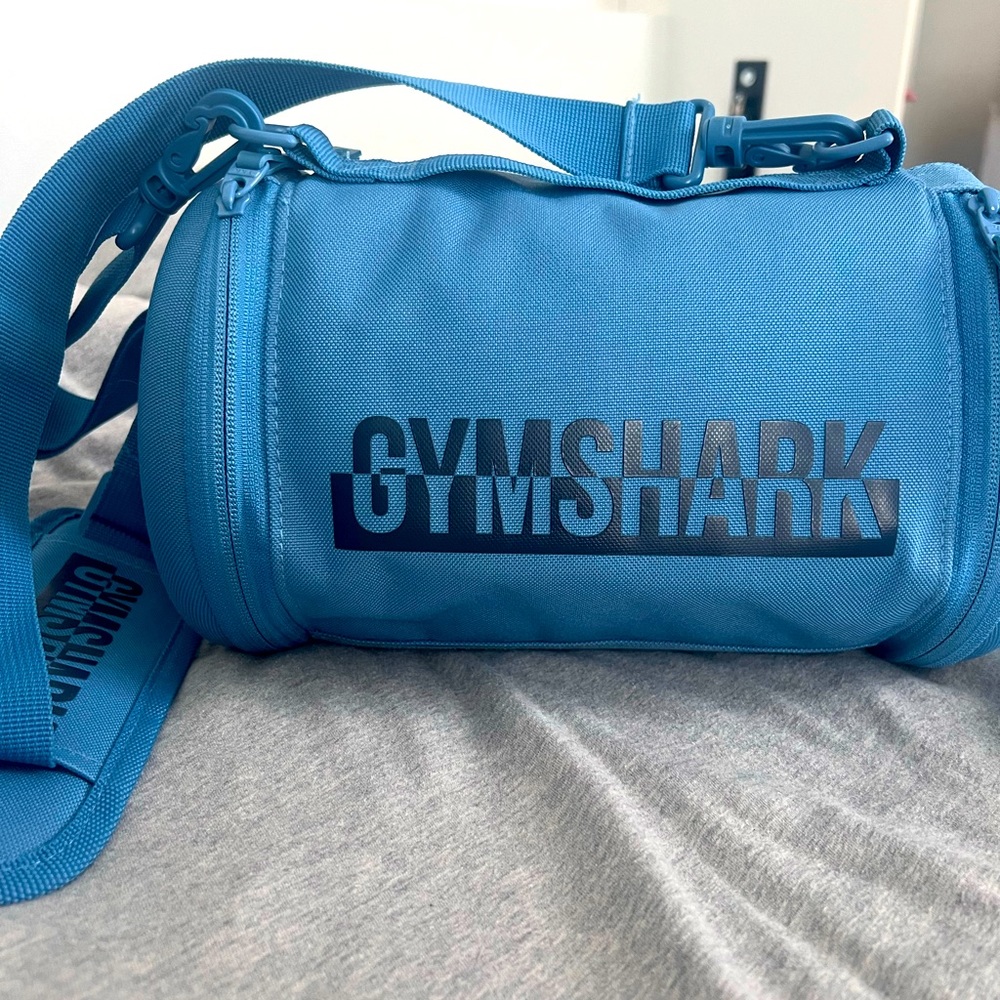 GYMSHARK BOLD BAG BLUE